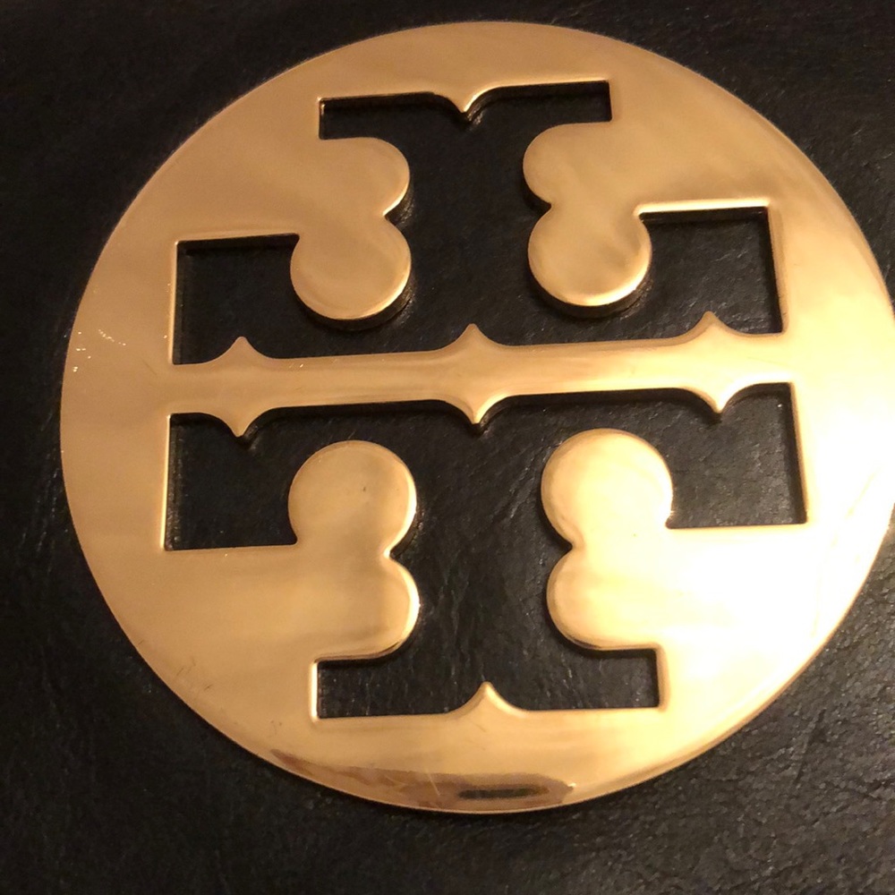 Tory Burch Reva Clutch - Picture 2 of 8